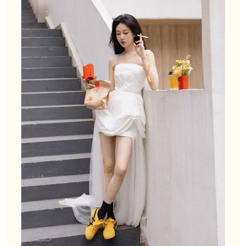 French White Strapless Morning - Photography Of Lighting recension och pris